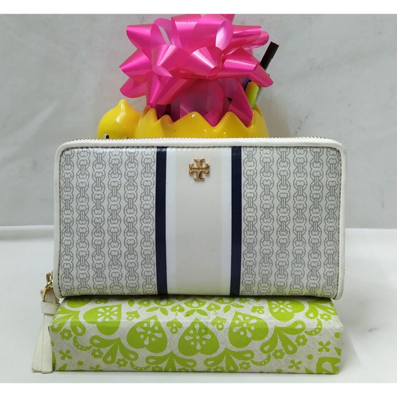 Tory Burch Gemini Ivory Gray Coated Canvas Link Stripe Zip Around Wallet - Picture 1 of 16
